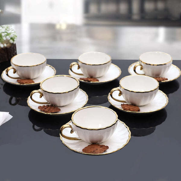 GOLD RIM PORCELAIN CUP SET